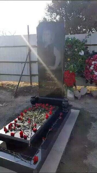 Əri tərəfindən öldürülən müğənninin məzarı - FOTO