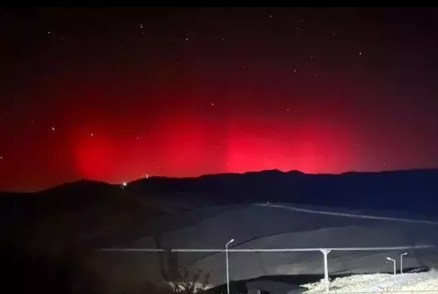 Türkiyədə nadir təbiət hadisəsi, səma al rəngə boyandı - FOTOLAR