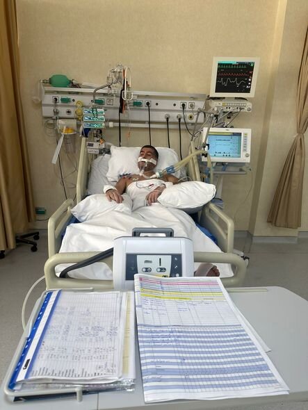 Beynində törəmə aşkarlanan Əlinin atası fəryad edir: "Əli çox gəncdir, onunla bağlı çox arzularım var" - FOTO