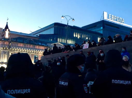 Rusiya ayağa qalxdı: MÜHARİBƏYƏ YOX! - FOTOLAR