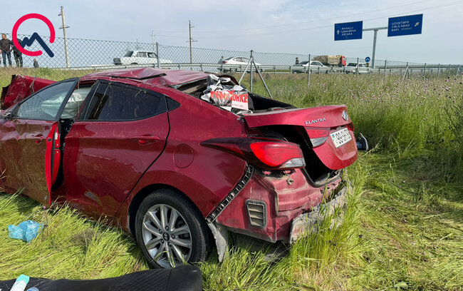 Toya gedən ailə QƏZAYA DÜŞDÜ - Ana öldü, uşaqlar yaralıdır