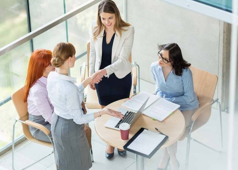 Bayramda işləyənlərə əlavə pul verilməlidir? - AÇIQLAMA +VİDEO