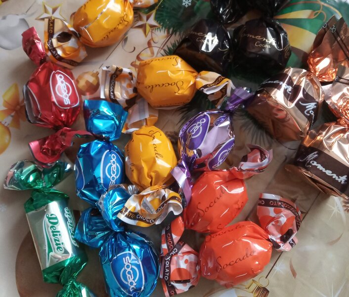 Oğlunun nişanına aldığı "Socado" konfetləri qurdlu çıxdı - "Aplus" mağazalarını məhkəməyə verdi