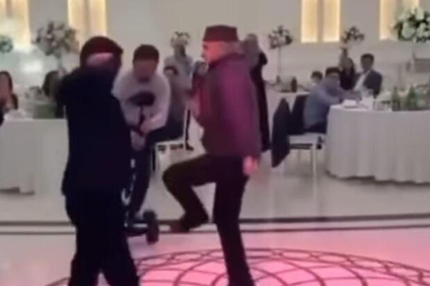 Xalq artisti Alim Qasımovdan möhtəşəm rəqs - VİDEO