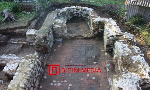 Azərbaycanda 700 il əvvələ aid tarixi abidə MƏHV EDİLİR - FOTO