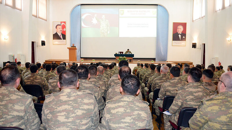 Hərbçilərin aylıq vəzifə maaşları 20 faiz artırılacaq