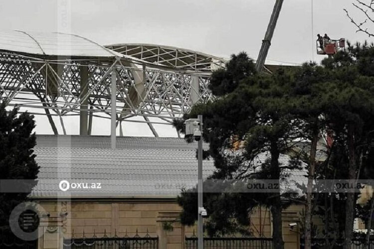 "Qarabağ"ın oyununun keçiriləcəyi stadionda sektorun tavanı uçdu - FOTO