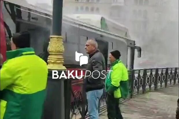 "BakuBus"ın kondisioneri partladı: Yanğın baş verdi - VİDEO