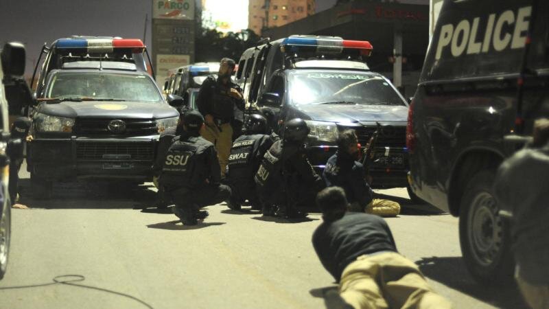 Pakistanda silahlıların hücumu nəticəsində 2 polis əməkdaşı həlak olub