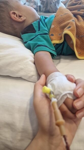 2 yaşlı Həmzənin anası fəryad edir: "Övladıma ət almağa belə pulum yoxdur" - FOTO