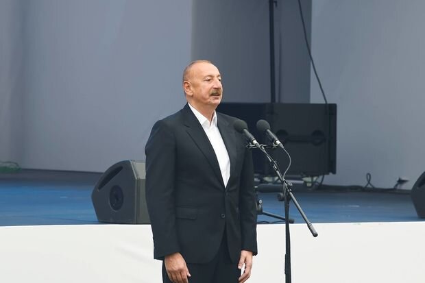 İlham Əliyev Xankəndidəki tarixi oyunu stadiondan izləyəcək