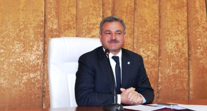 İcra başçısının gizli kamera qorxusu - Kabinetindəki mebelləri sökdürdü