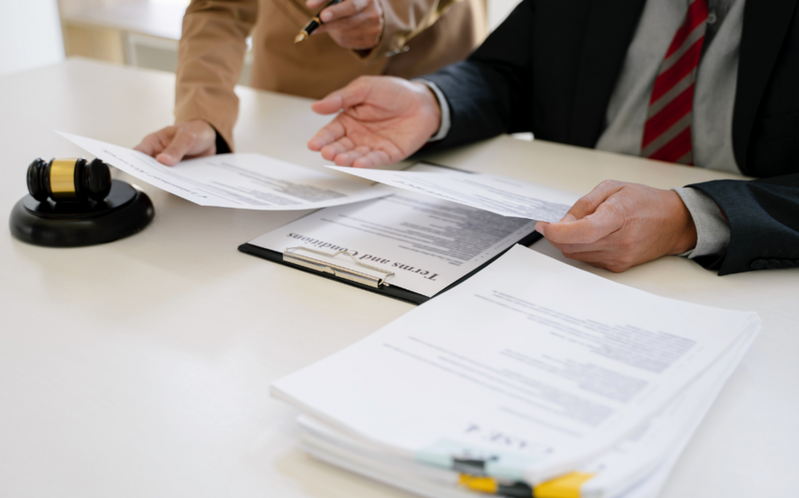 Azərbaycanda arbitraj icraatı zamanı arbitrlərin şahid qismində dindirilməsi qadağan olunur