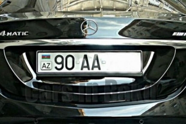 "AA" seriyalı nömrəni axtarışda olan avtomobilə taxıb idarə edirmiş