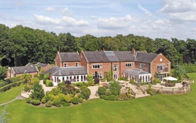 Ulduz futbolçunun evindən bir milyonluq oğurluq