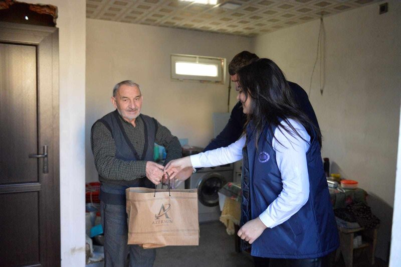 "Azərduz" Yeni il münasibətilə sakinləri təbrik etdi