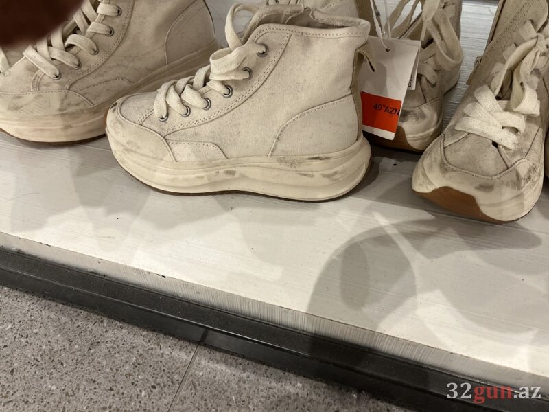 Bakıdakı "ZARA" mağazasında BİABIRÇILIQ (FOTOLAR)