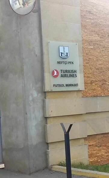 Azərbaycanda daha bir stadionun projektorları sıradan çıxdı - FOTO