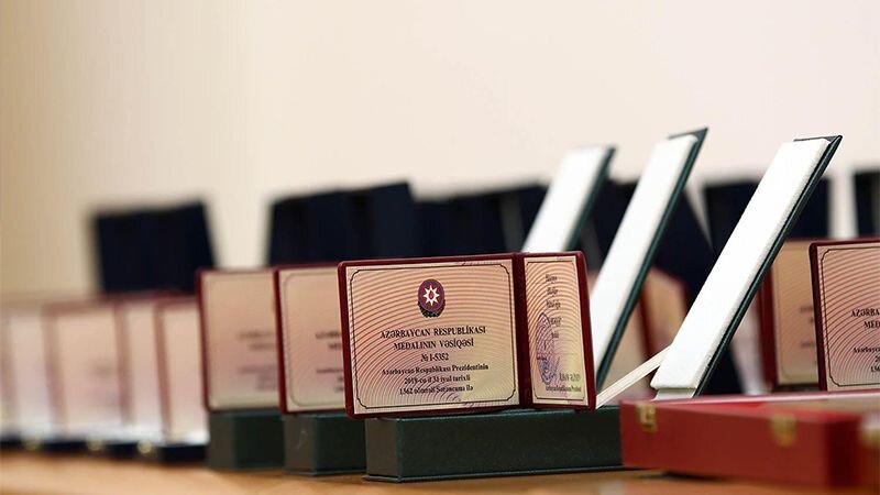 Azərbaycanda fəxri adlar nə vaxt ləğv olunacaq?