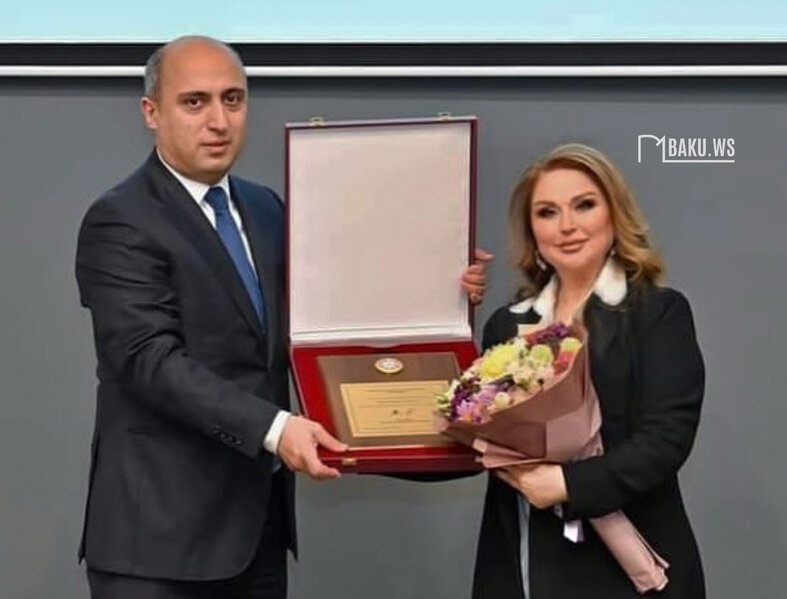 Mələkxanım Eyubova təltif edildi - FOTO