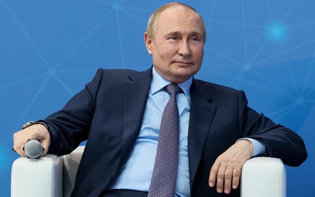 Putin altı ilə 67 milyon qazanıb