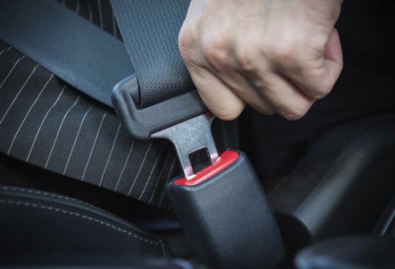 Sürücüləri "həyata bağlayan" kəmərlə bağlı miflər: kimə inanmalıyıq? - VİDEO