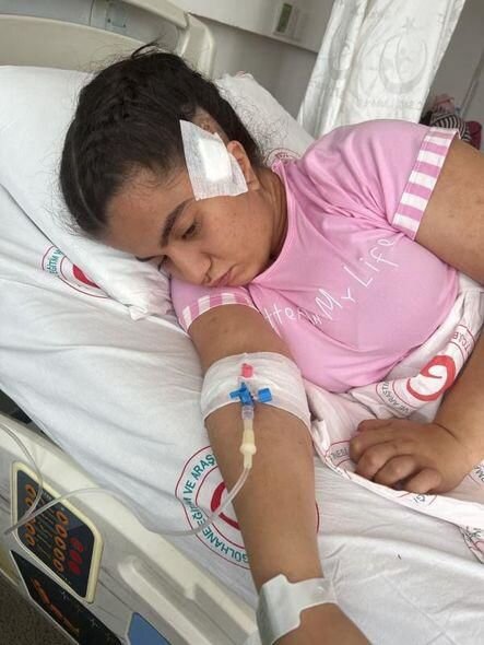 20 yaşlı Ayselin anası fəryad edir: "Bakıya qayıtmağa pulumuz yoxdur" - FOTO