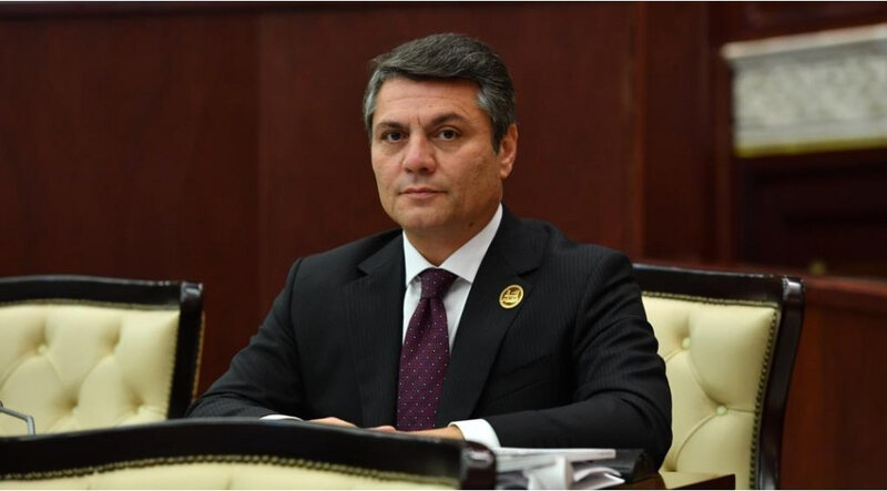 Deputata ağır itki