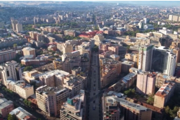 Azərbaycanlılar Ermənistanda ev alırlar? - VİDEO