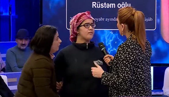 Evdən 2500 oğurlayıb türklə qaçan Seyidxanımdan ŞOK AÇIQLAMA - "Anam qaşıqla əlimi yandırıb" - FOTO