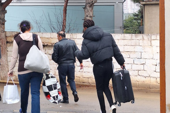 İşləmək üçün Bakıya gələn afrikalı qadın ölkəsinə geri dönüb - FOTO