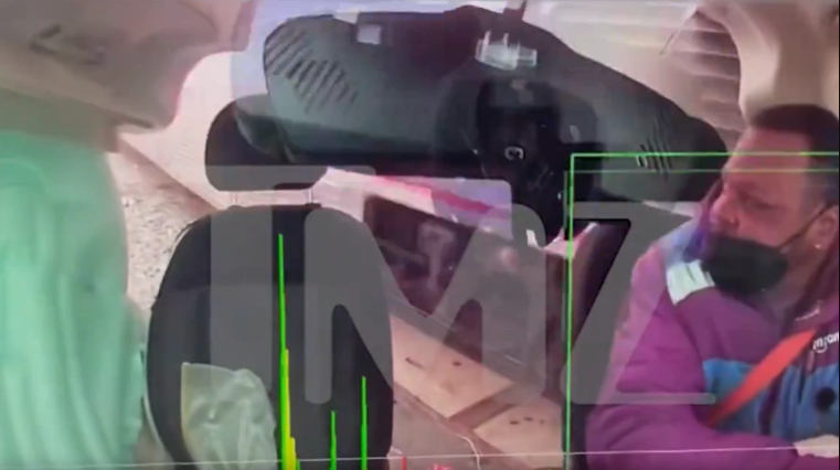 Dəhşətli anlar KAMERADA: Qatar yük maşınını İKİYƏ BÖLDÜ - VİDEO