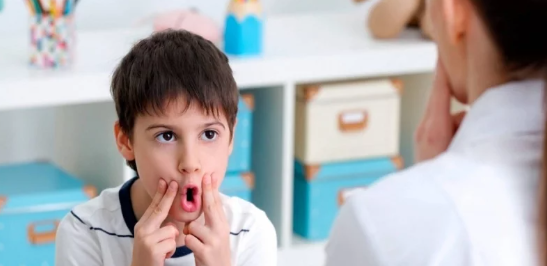 Uşaqlarda nitq ləngiməsi halı niyə artıb? Psixoloqdan valideynlərə CAĞIRIŞ