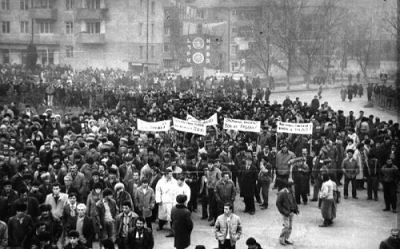 Ermənilərin təxribatı ilə törədilmiş Sumqayıt hadisələrindən 36 il ötür