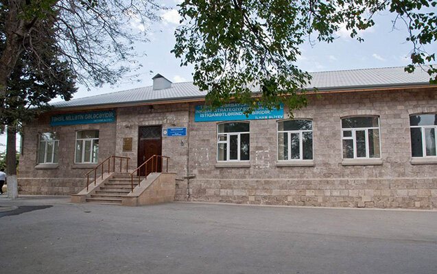 Bakıda zəlzələdən sonra qəzalı vəziyyətə düşən məktəb haqda - Açıqlama