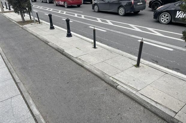 Əvvəl birinə həsrət idik, indi qoşalaşıblar: Bülbül prospektində niyə iki velosiped zolağı çəkilib? - FOTO