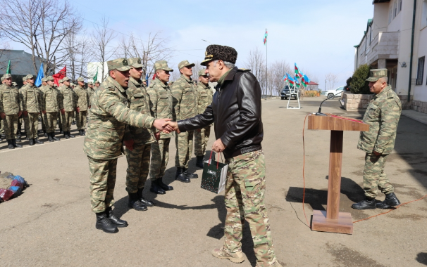 Hərbi prokuror Xanlar Vəliyev Şuşa və Xankəndidə hərbçilərlə görüşüb