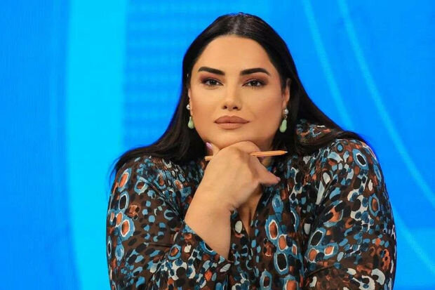 İnternatda böyüdüyünü deyən məşhur aparıcı kövrəldi - VİDEO