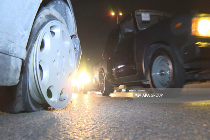 Aeroport yolunda 3 maşın toqquşub - Xəsarət alan var - FOTO