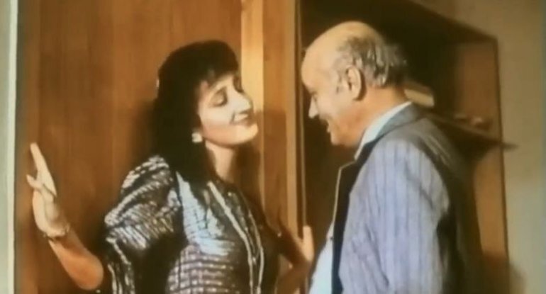 Hansı məşhur olduğunu biləndə şoka düşəcəksiniz - VİDEO