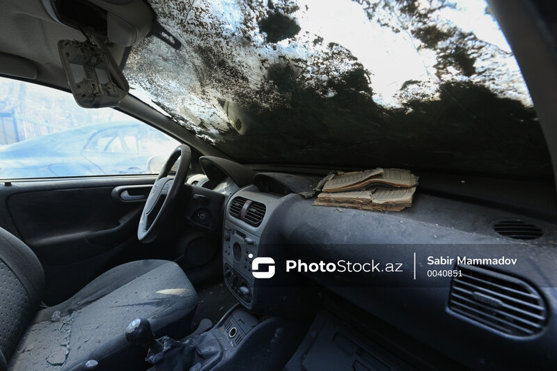 Qazaxda avtomobil dirəyə çırpılıb, xəsarət alanlar var