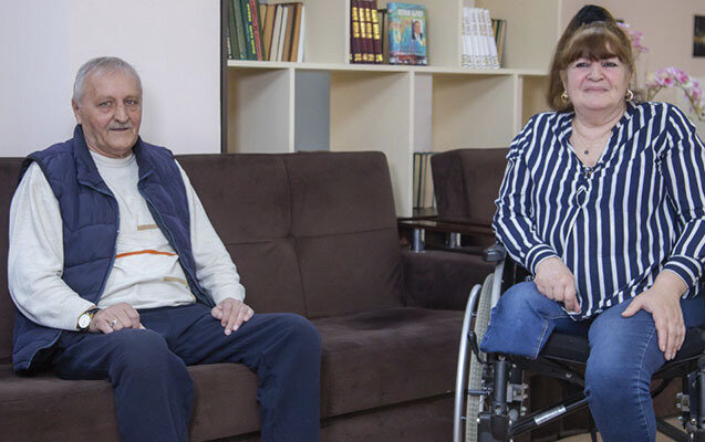 40 il əvvəl boşandığı ərini Qocalar evində tapdı - Video