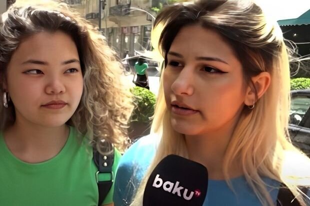 İctimai yerlərdə açıq-saçıq geyinmək: "Bizə çox şey deyirlər, amma ciddiyə almırıq" - VİDEO