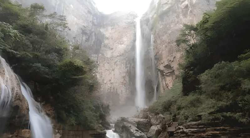 Çinin şəlaləsi belə "kitayski" ÇIXDI - ZARAFAT KİMİ OLAY