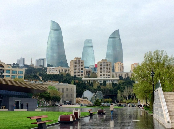 Sabah Bakıda yağış yağacaq, şimşək çaxacaq