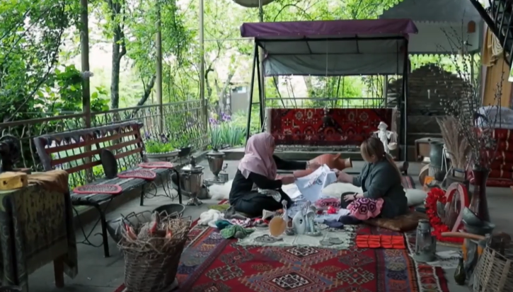 İlmələrdən toxunan 70 illik TARİX - Keçmişə səyahət edə biləcəyimiz ev - VİDEO