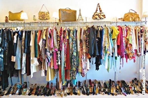 "100 manatlıq geyimi 10 manata satırlar" - Təlabat NİYƏ ARTIB? - VİDEO