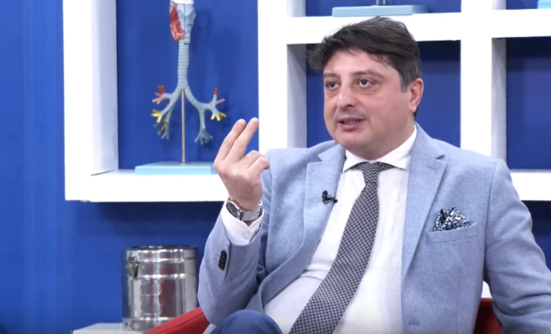 Tanınmış həkim məhkəməlik oldu