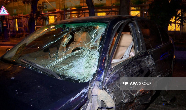 Bakıda yüksək sürət ağır qəzaya səbəb oldu: Yol bağlandı