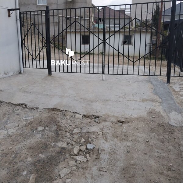 Bakıda sal qayanın üstündə gecəqondu məktəb - Direktorla sakinin yol davası (FOTO/VİDEO)